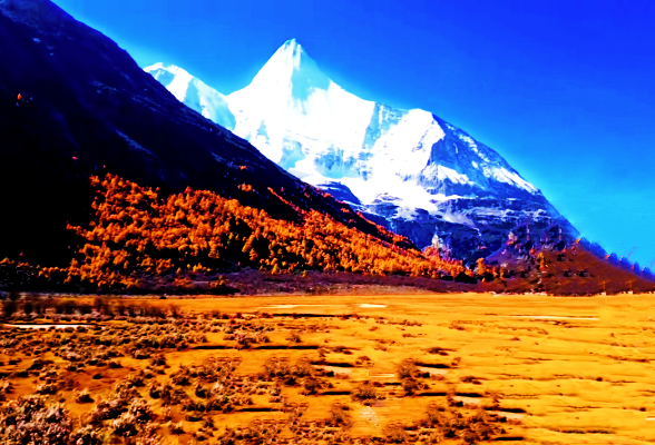 稻城亚丁旅游,丁真的家乡-理塘县,洛克笔下的香格里拉-稻城亚丁,东藏秘境，稻城亚丁的夏天平均气温15℃,避暑好地方